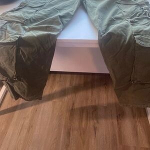 Zara Khaki Green Cargo pants